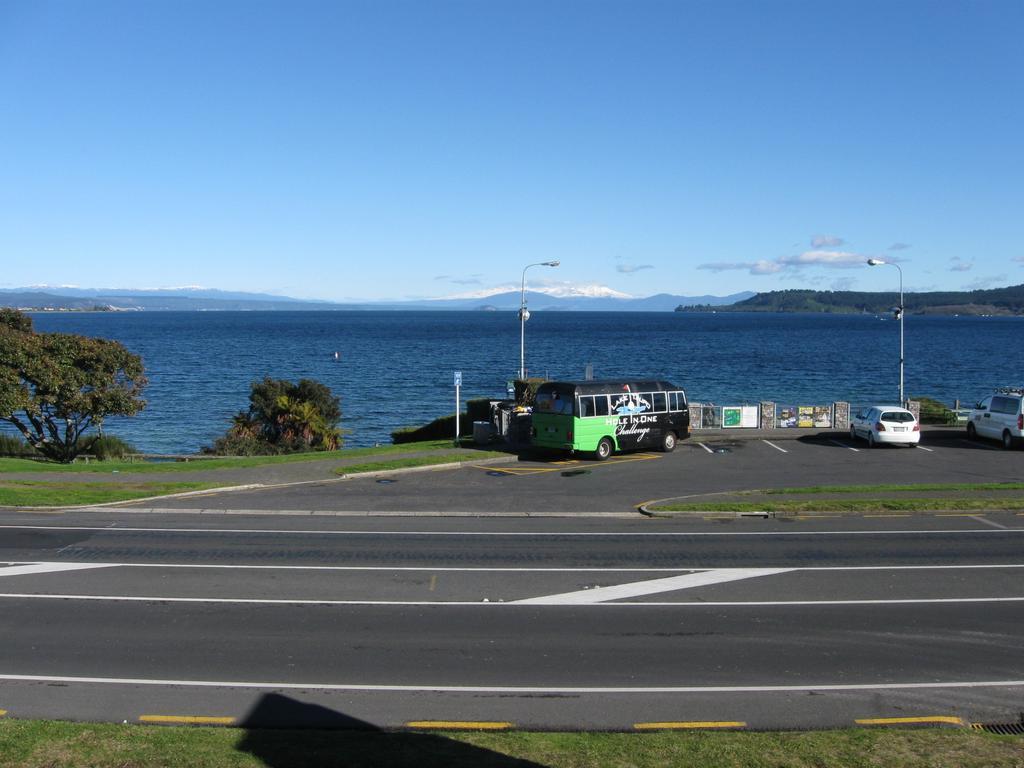 Acacia Lake View Motel Taupo Bilik gambar